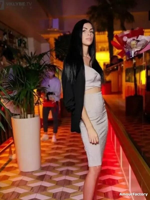 Elizabeth Profile image 1