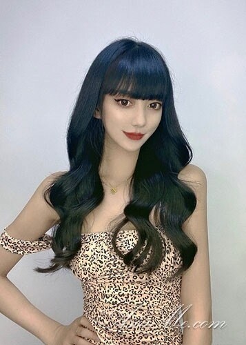 Violet Profile image 4