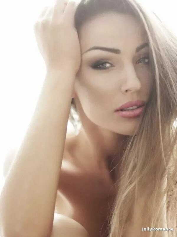 Karolina Profile image 1