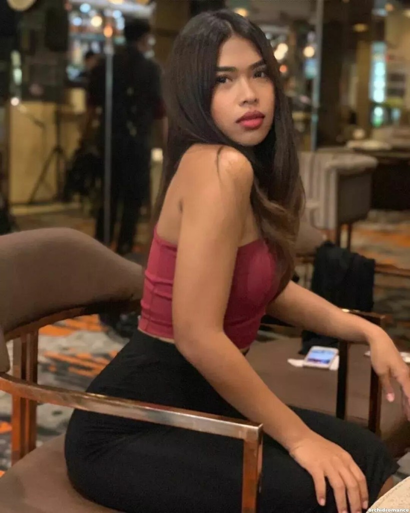 Chariya Profile image 5