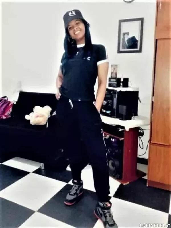 Stephanny Profile image 2