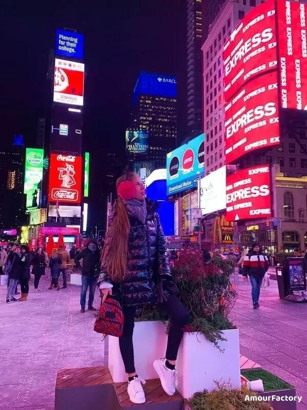 Lyudmyla Profile image 1