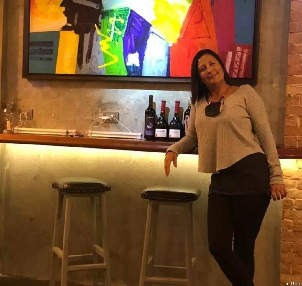 Olena Profile image 6