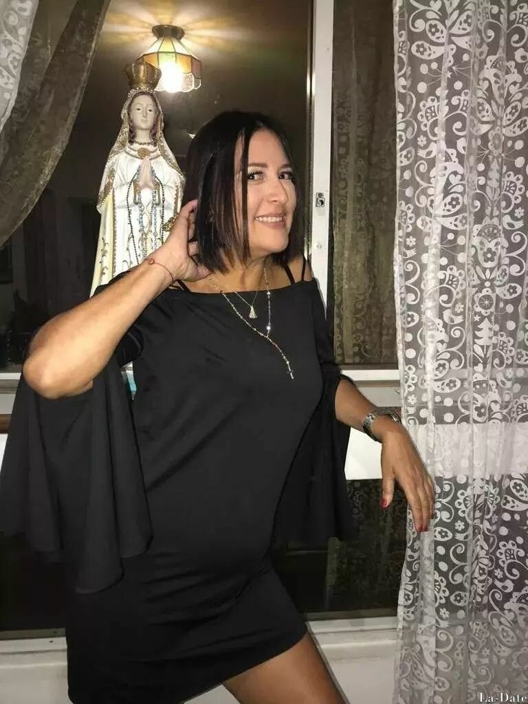 Olena Profile image 1