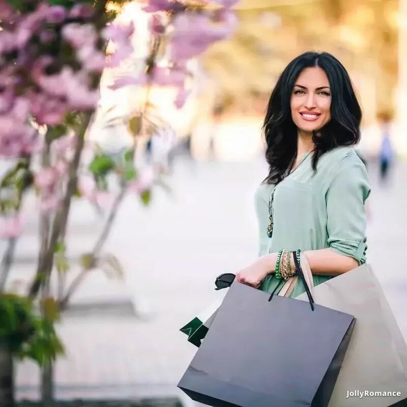 Yaroslava Profile image 1