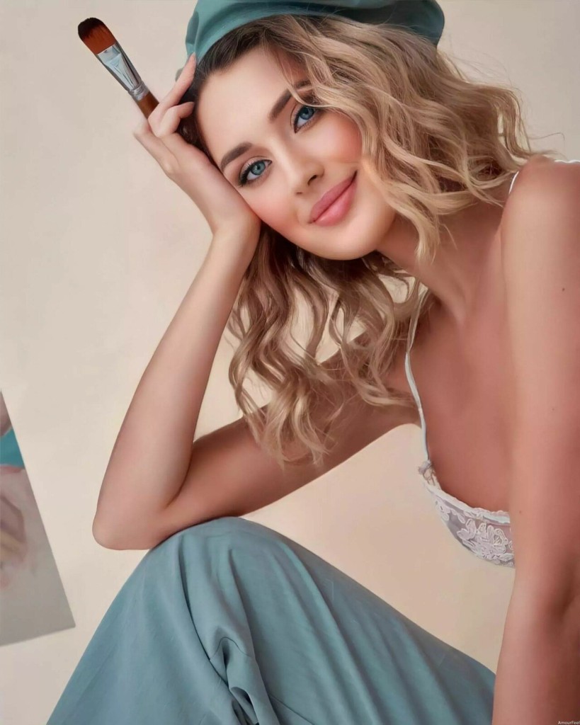 Julia Profile image 2