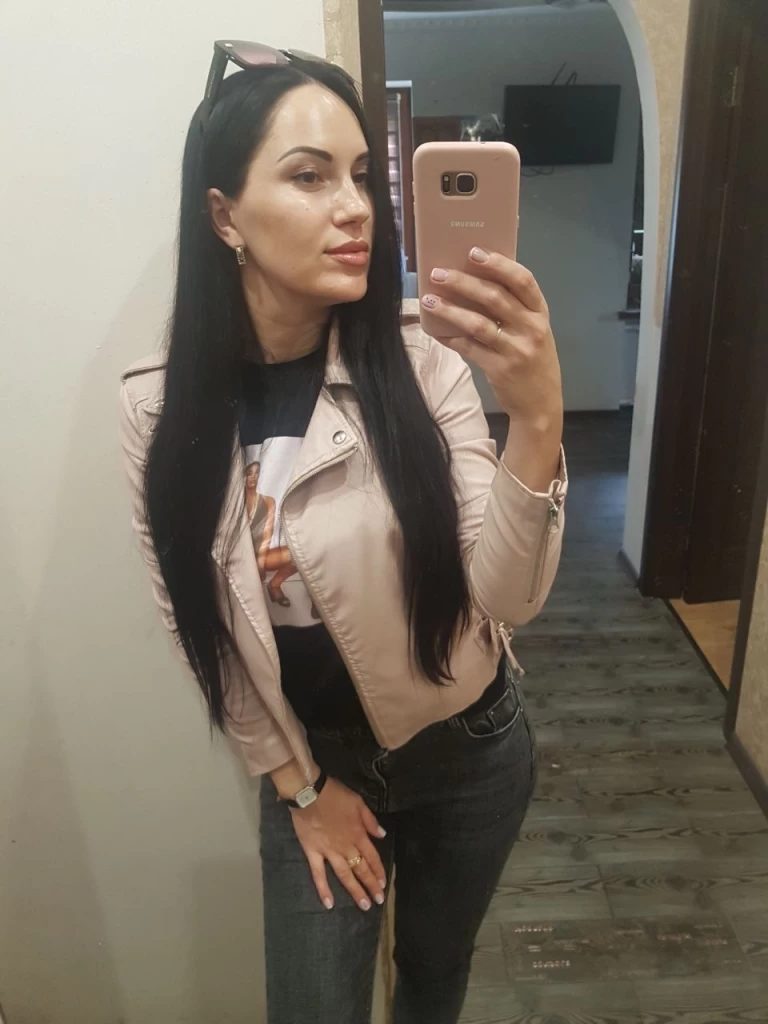 Oksana Profile image 11