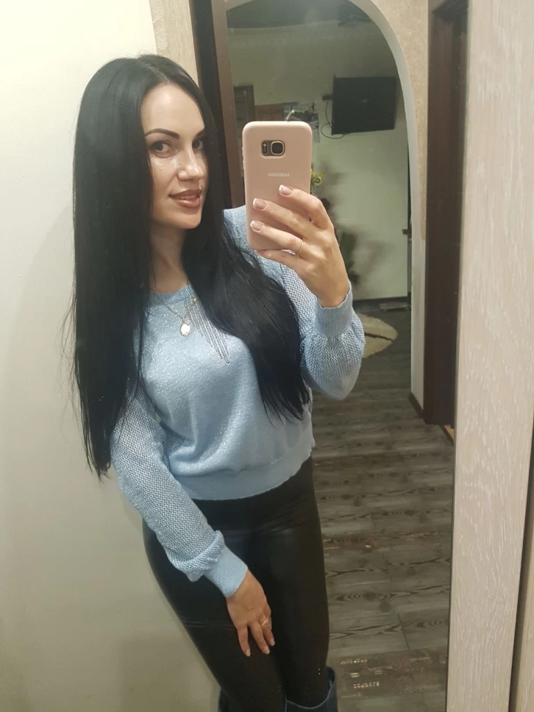 Oksana Profile image 14