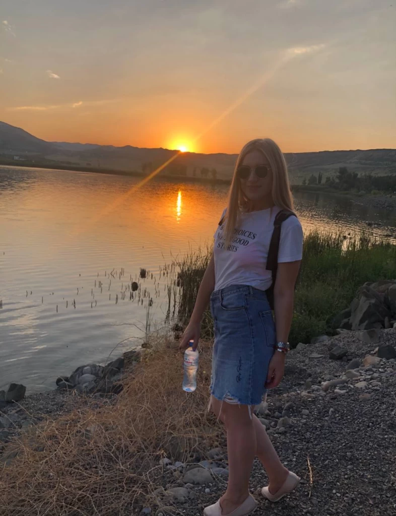 Olena Profile image 15