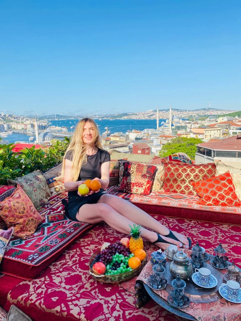 Olena Profile image 7