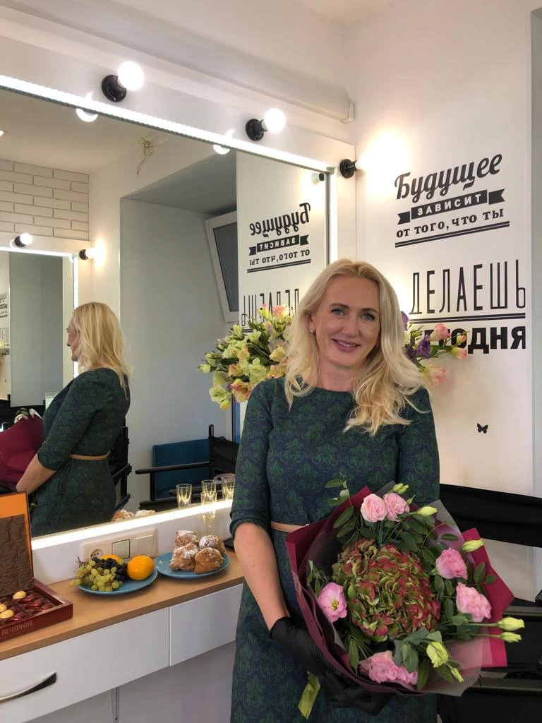 Oksana Profile image 8