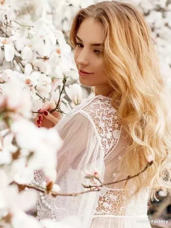 Julia Profile image 4