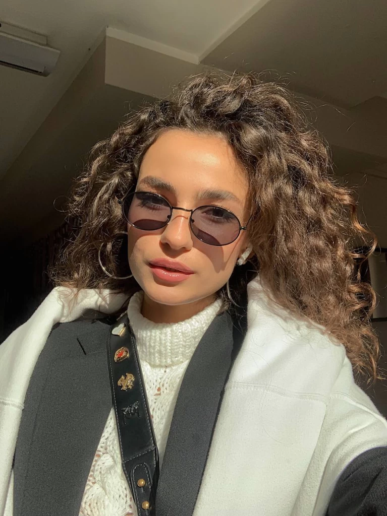 Yelyzaveta Profile image 2