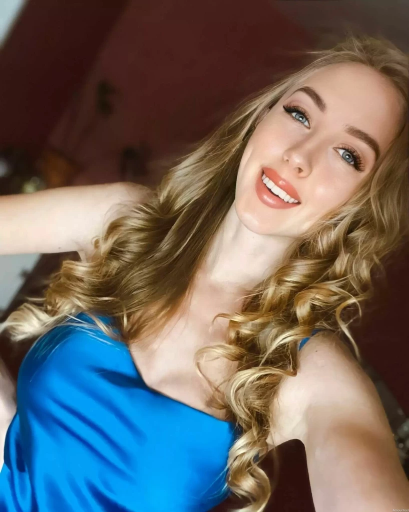 Kristina Profile image 4