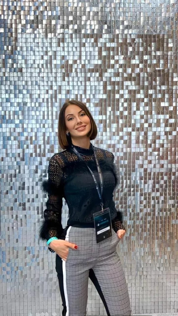 Ilona Profile image 4