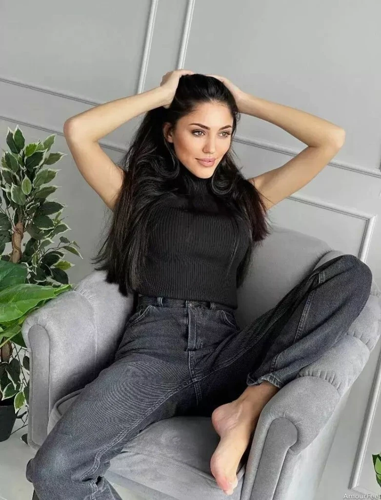 Alexandra Profile image 3