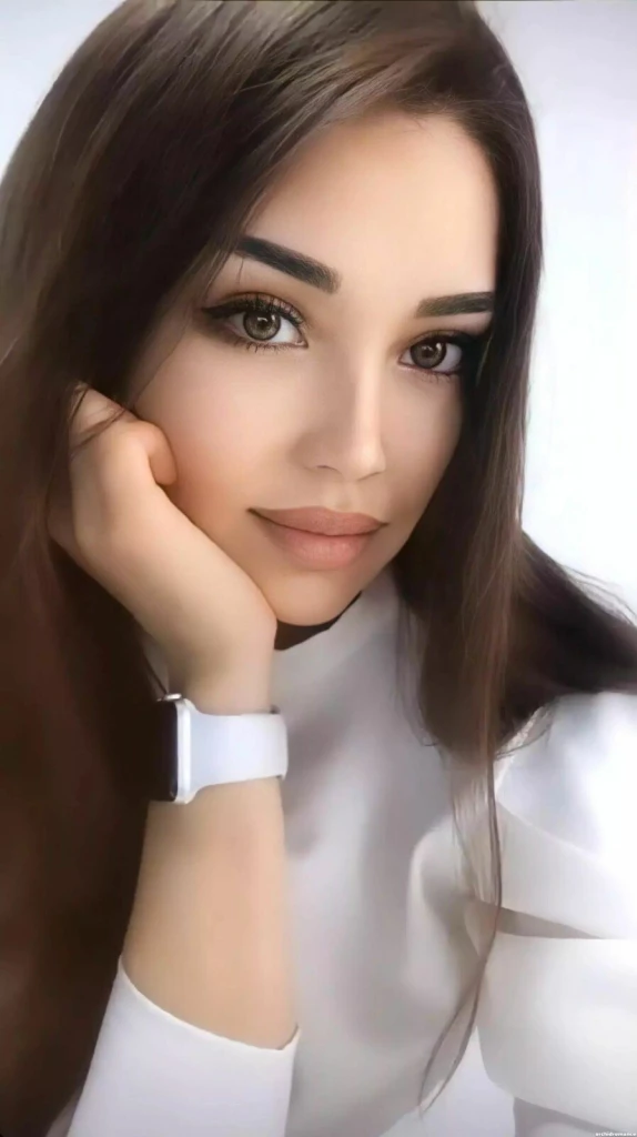 Laura Profile image 6