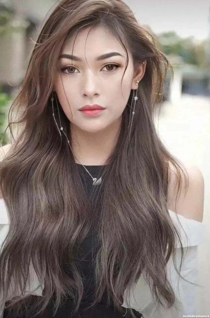 Karina Profile image 5