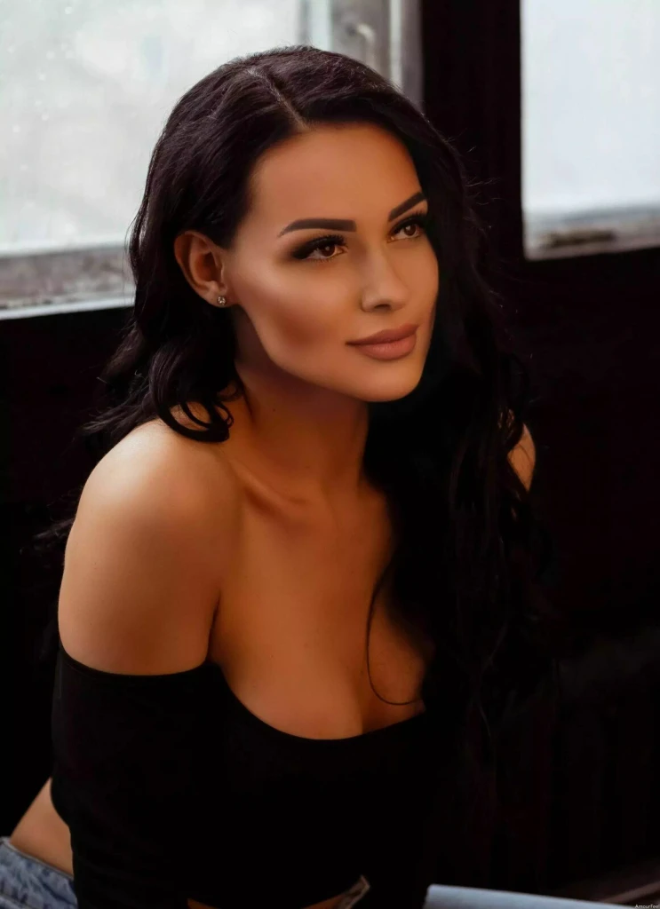 Akmaral Profile image 1