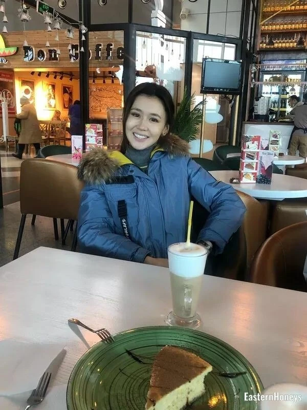 Ainura Profile image 2