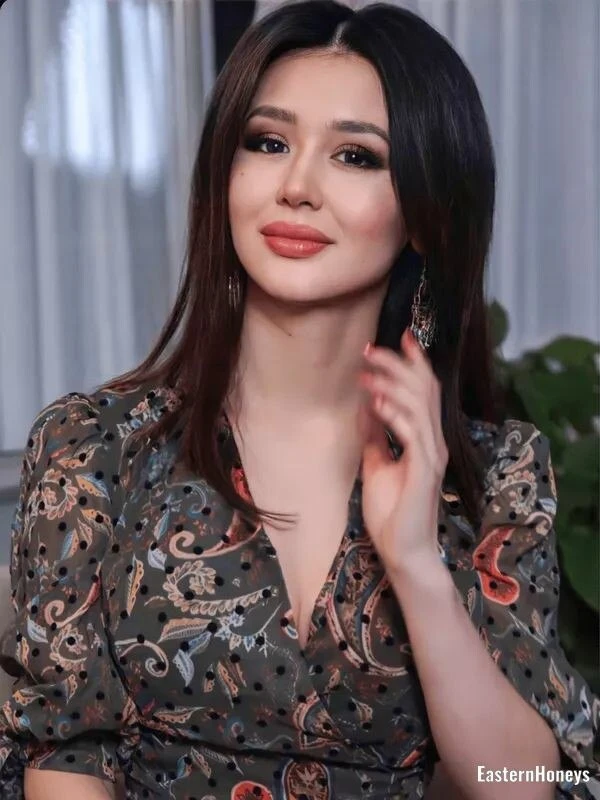 Ainura Profile image 1