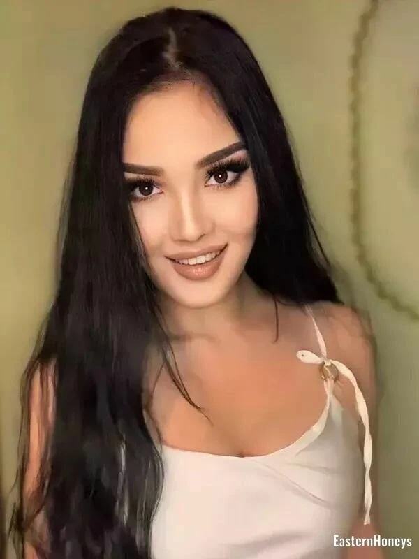 Zara Profile image 4