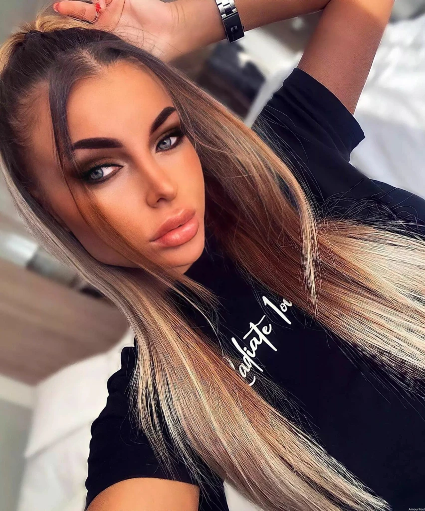 Alina Roxana Profile image 3