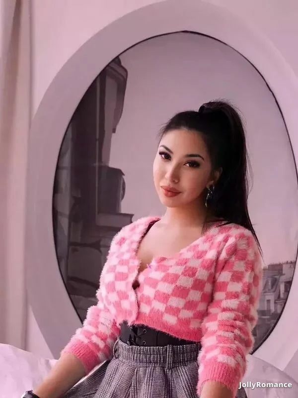 Medina Profile image 5