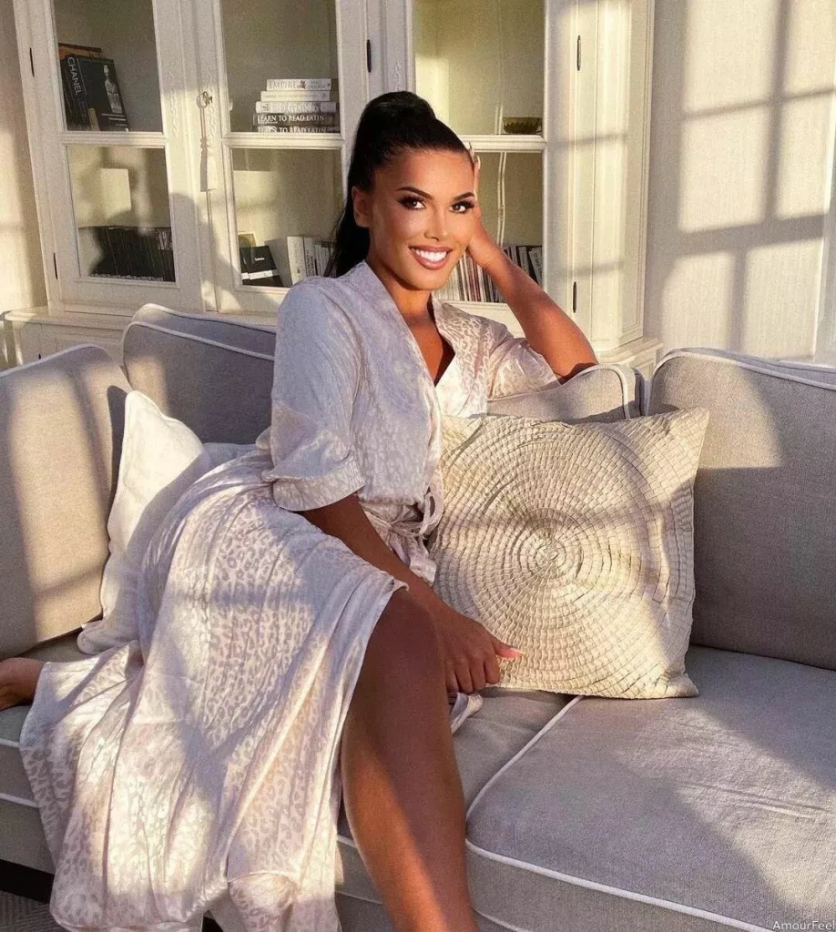 Agnieszka Profile image 6