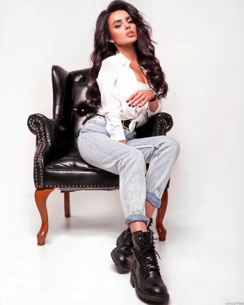 Yulia Profile image 1