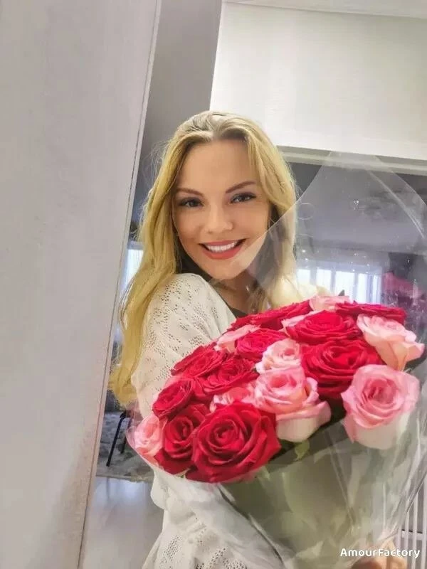 Aleksandra Profile image 1