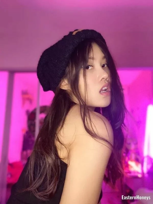 Onanong Profile image 5