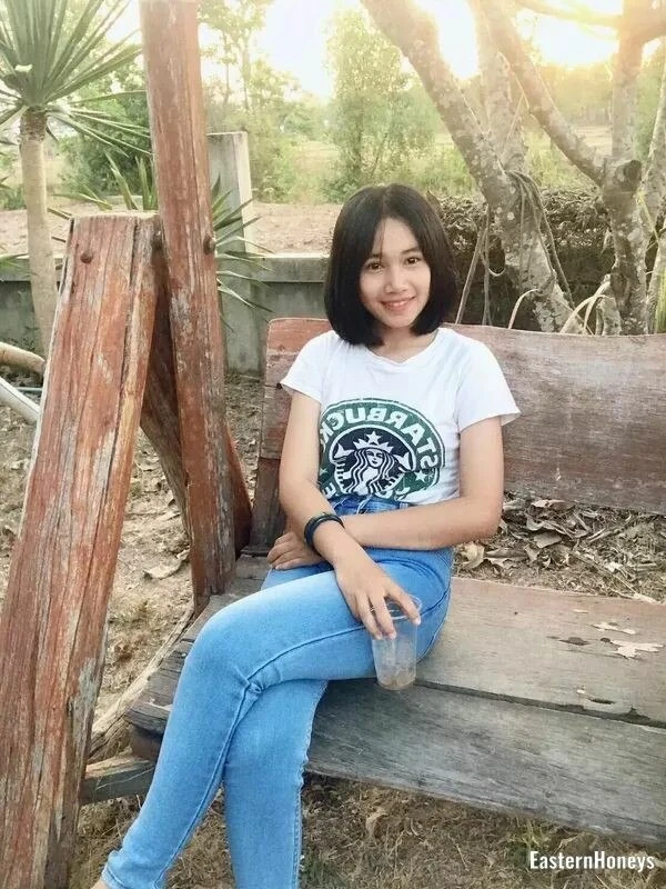 Thanya Profile image 3