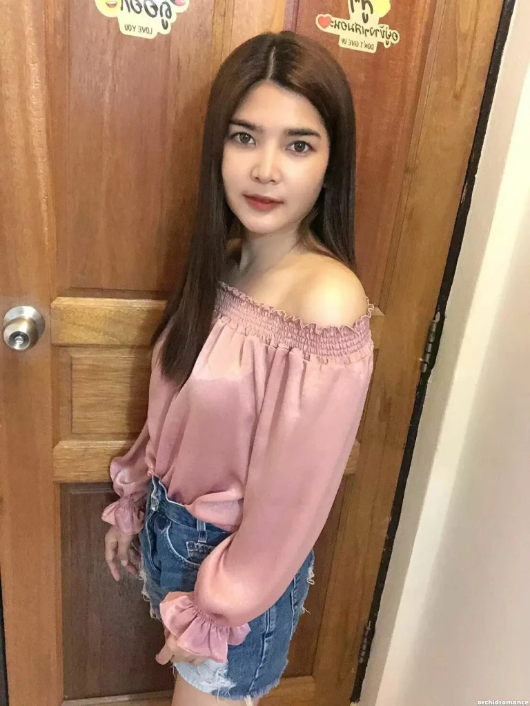 Lisa Profile image 4