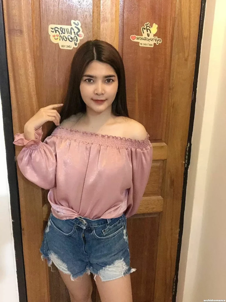 Lisa Profile image 2