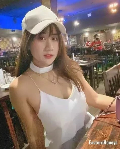 Douang Profile image 2