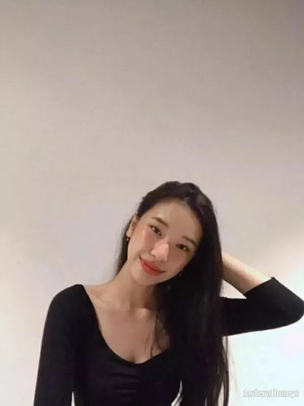 Kamonlrat Profile image 1