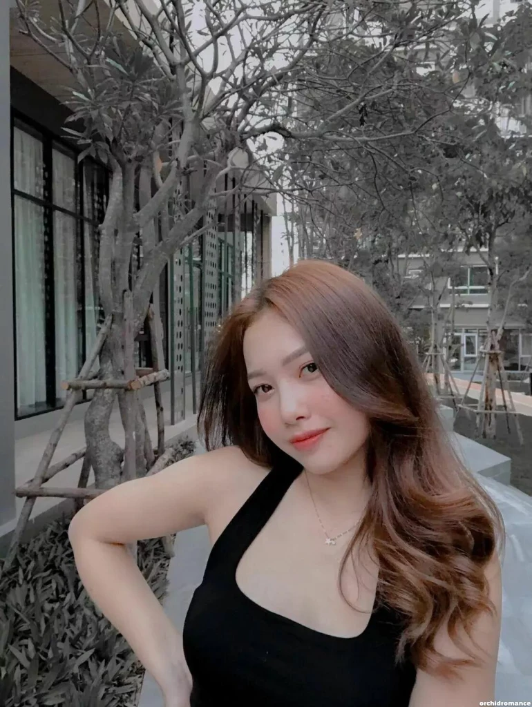 Parichat Profile image 3