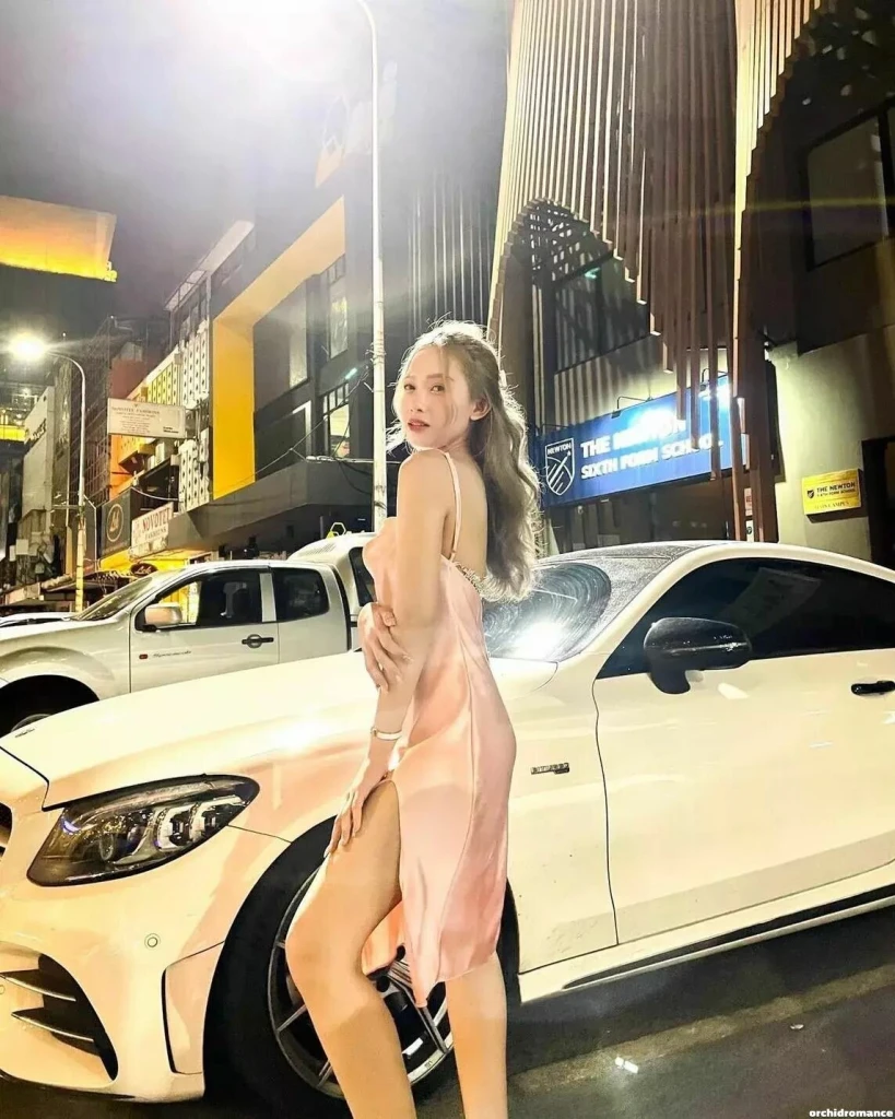 Parichat Profile image 6