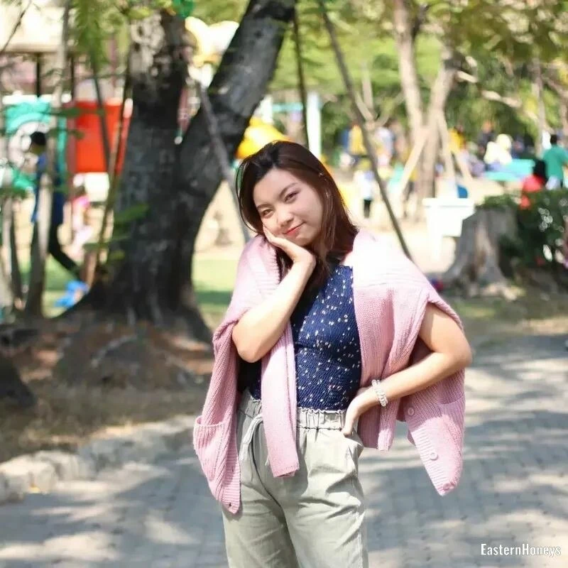 Apisara Profile image 2