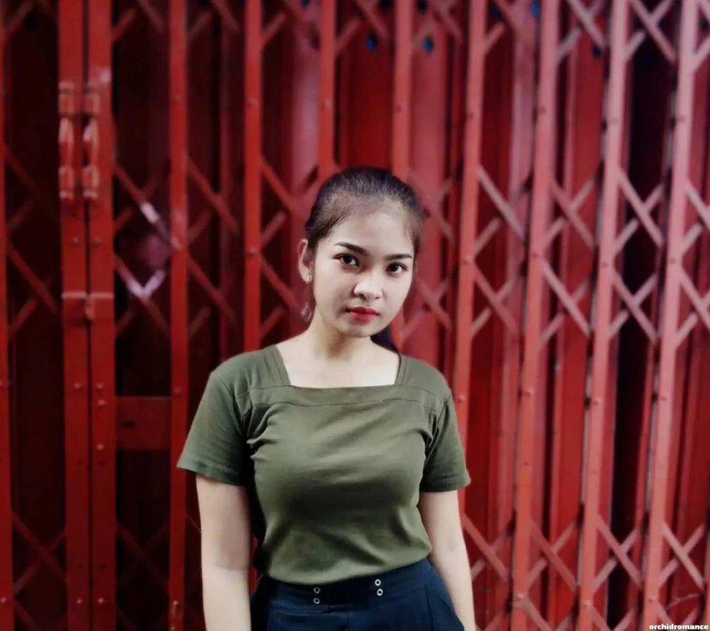 Tira Profile image 5