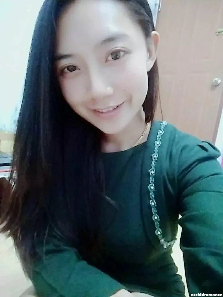 Sirinya Profile image 1