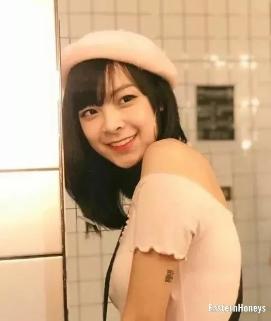 Pichamon Profile image 1