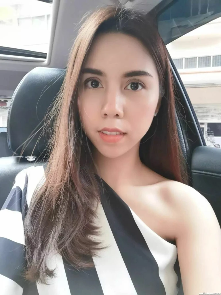 Porayee Profile image 5