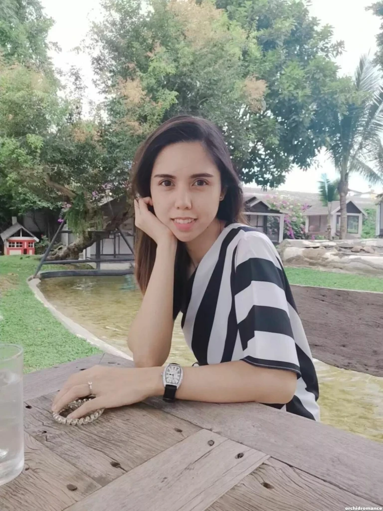 Porayee Profile image 6