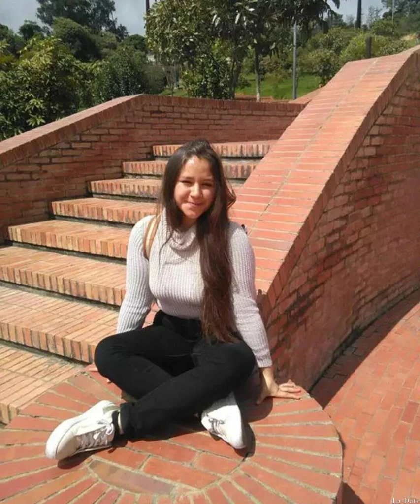 Laura Profile image 2