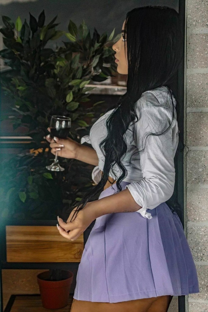 Lucia Profile image 5