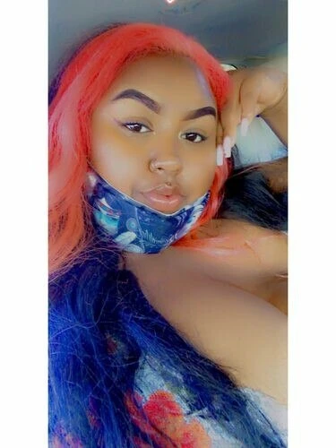 Roseee Profile image 3