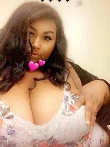 Roseee Profile image 1