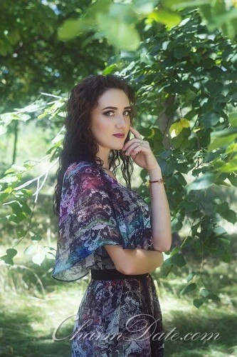 Helen Profile image 1